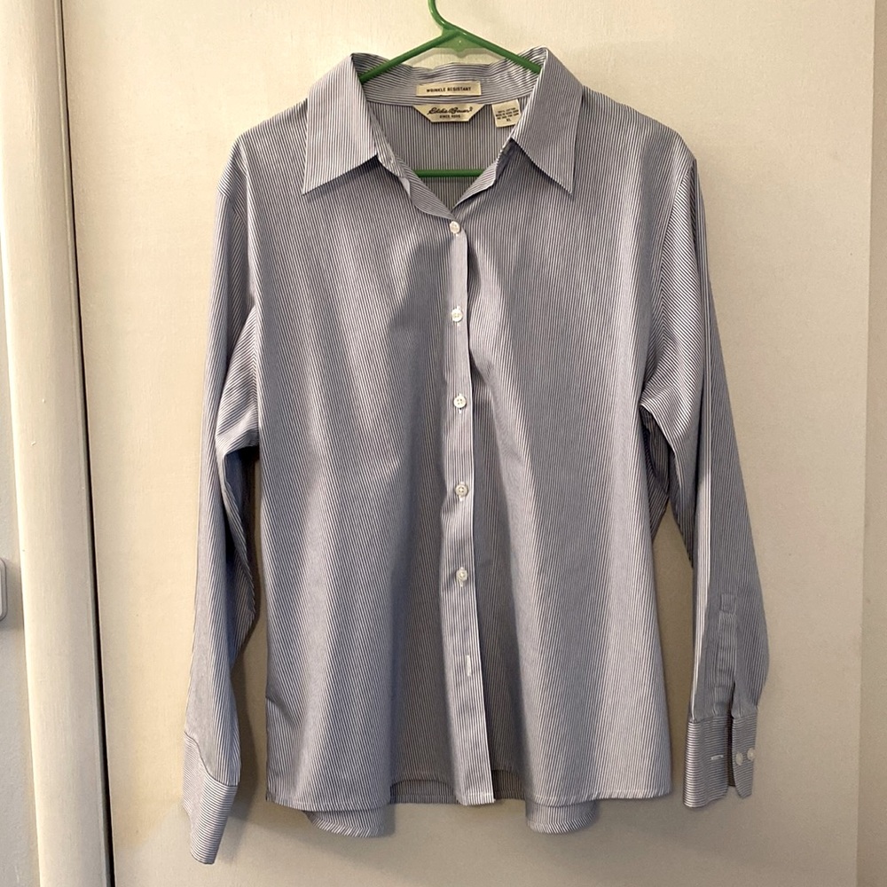 Eddie Bauer Wrinkle Resistant XL Gray Button Up